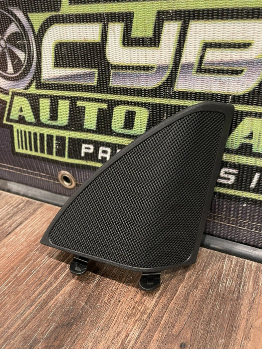 2015 MERCEDES BENZ C63S AMG FRONT RIGHT DOOR TWEETER COVER W SPEAKER OEM