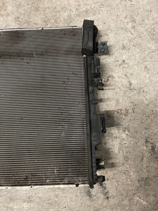 2017-2019 FORD F250 F350 6.7L DIESEL SUPERDUTY RADIATOR OEM *BENT*