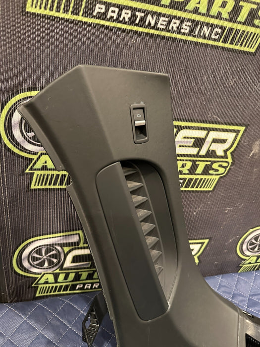 2018 AUDI R8 SPYDER LEFT PILLAR TRIM COVER PANEL W/ SIDE VENTS 4S7 867 035 E 25D