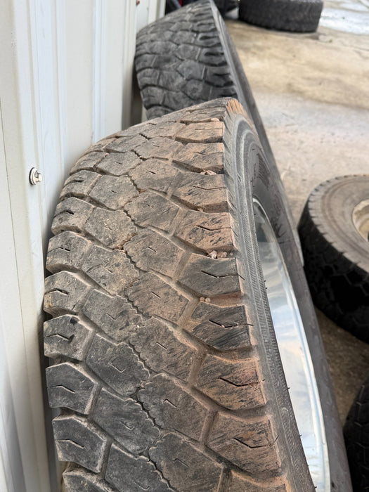 (4) FORD F450 REAR 10X225 2 STEEL 2 ALUMINUM WHEELS TOYO 265/70R19.5