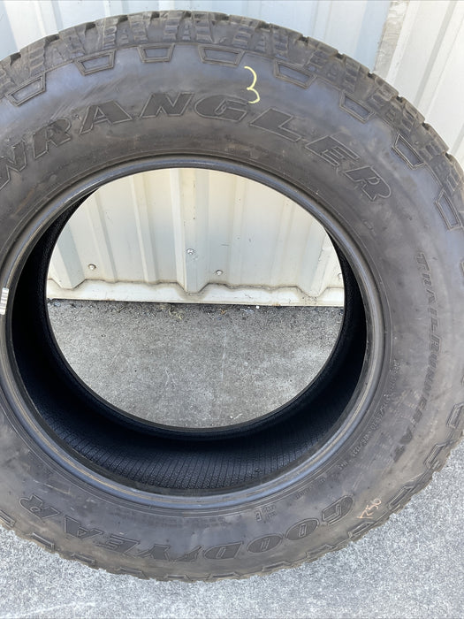 GOODYEAR WRANGLER TRAILRUNNER AT LT275/65R20 TIRE (MANUFACTURE DATE:1222)