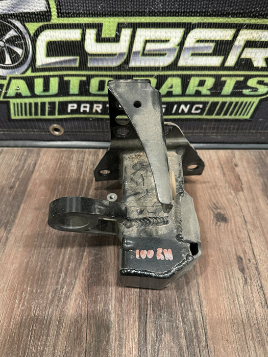 2018 AUDI R8 FRONT LEFT & RIGHT DEFORMATION ELEMENT MOUNTING BRACKET PAIR OEM