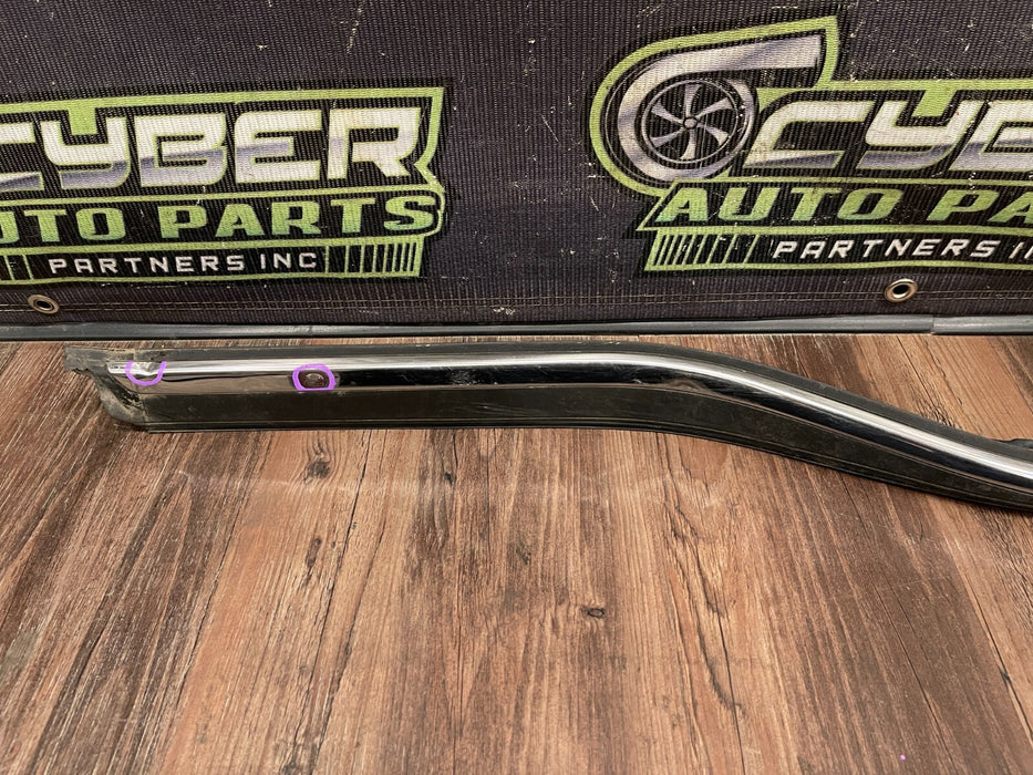 2017-2019 FORD F250 F350 FRONT RIGHT CHROME DOOR STRIP OEM (READ DESCR)