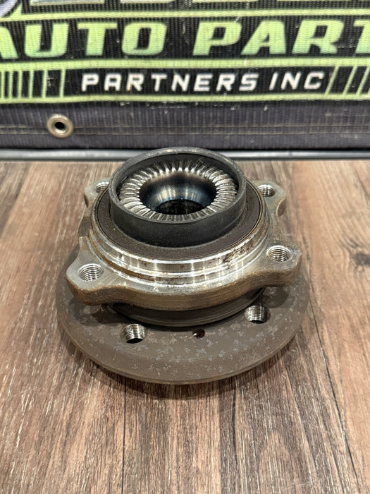 2020 BMW M8 COMPETITION FRONT WHEEL HUB WITH BEARING OEM 7857069