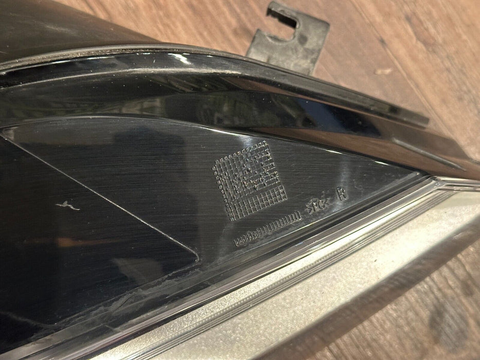 2014 2015 AUDI R8 V10 FRONT PASSENGER RH HEADLIGHT OEM 420 941 004 AC *NO DAMAGE