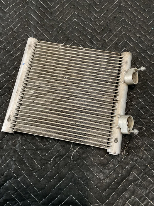 2019-2021 MERCEDES E63 AMG FRONT RIGHT PASSENGER ENGINE OIL COOLER 099-500-57-00