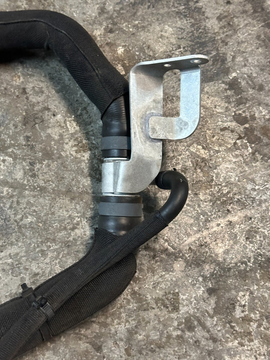 2014 AUDI R8 FRONT DRIVER LEFT COOLANT HOSE PIPE OEM 420 121 455 420121455 C
