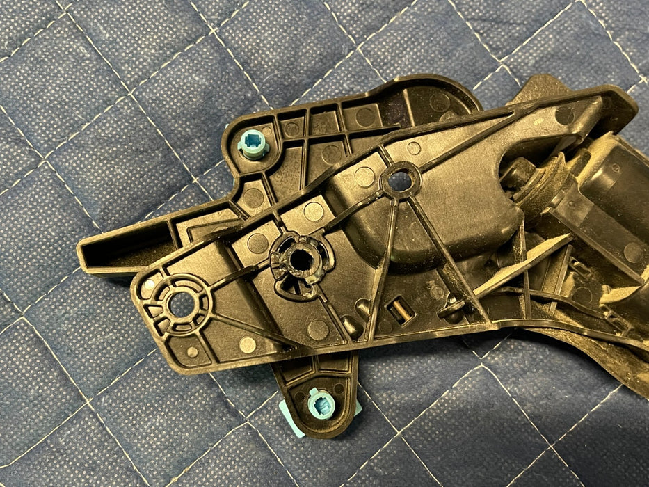 2020 FORD F250 F350 POWERED TAILGATE LOCK ACTUATOR OEM