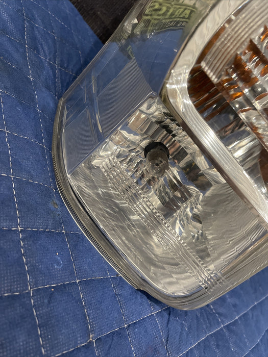 2014 TOYOTA PRIUS V REAR LEFT DRIVER TAILLIGHT TAIL LIGHT OEM