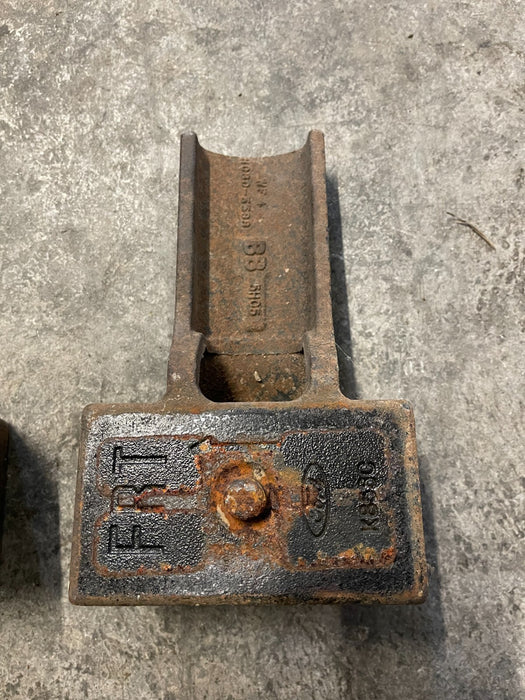 2017-2019 FORD F350 F450 SUPERDUTY REAR LEFT RIGHT SUSPENSION SPRING SPACERS OEM