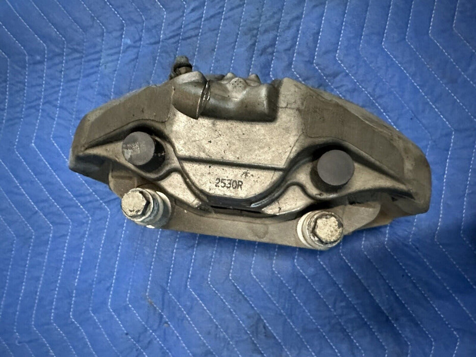 2011 BMW 550i F10 XDRIVE FRONT RIGHT PASSENGER DISC BRAKE CALIPER OEM 6786818