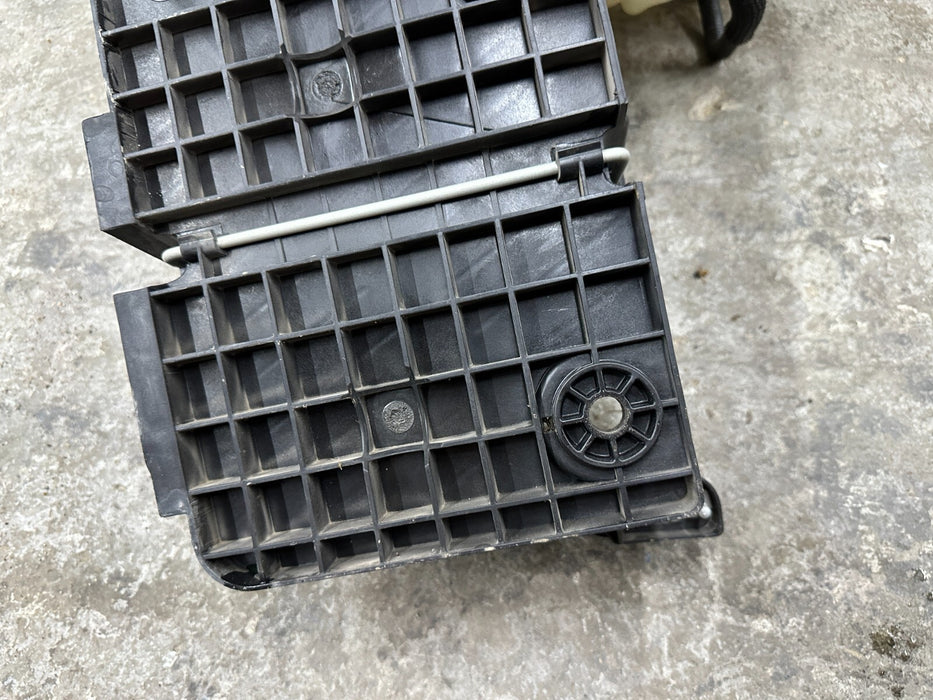 2023 2024 FORD F250 F350 F450 BATTERY HOLDER TRAY W/ RESERVOIR OEM LC3B 6A987 AA