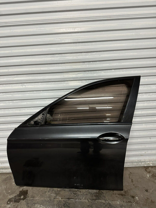 2011 BMW 550i F10 5 SERIES FRONT LEFT DOOR GRAPHITE METALLIC (A90)~MINOR SCUFFS~