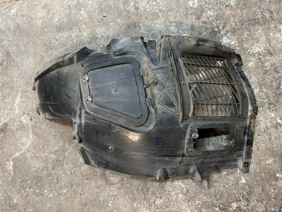 2011 BMW 550i F10 5 SERIES FRONT LEFT DRIVER FENDER LINER SET ~MINOR FLAW~