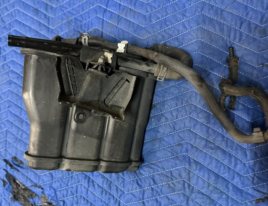 2017 AUDI R8 LAMBORGHINI HURACAN V10 FUEL VAPOR CANISTER 4S0 201 797 B 4S0201797