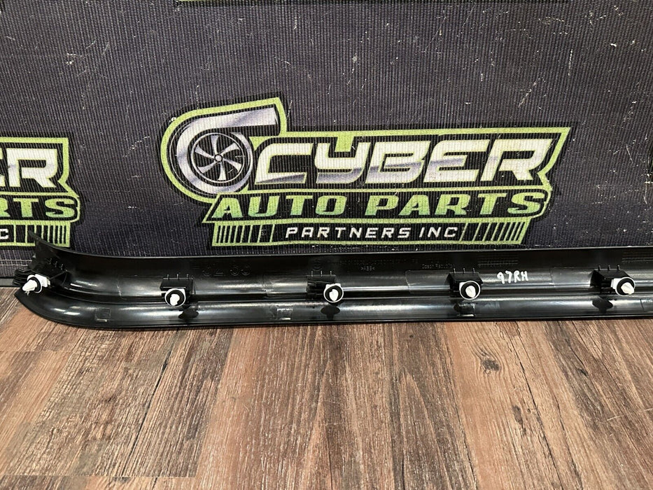 2020 BMW M4 F82 FRONT PASSENGER RIGHT DOOR SILL SCUFF PANEL TRIM OEM 727764001