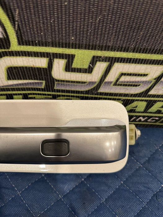 2017-2022 FORD F250 F350 F450 LIMITED FRONT PASSENGER RIGHT DOOR HANDLE (UG) OEM