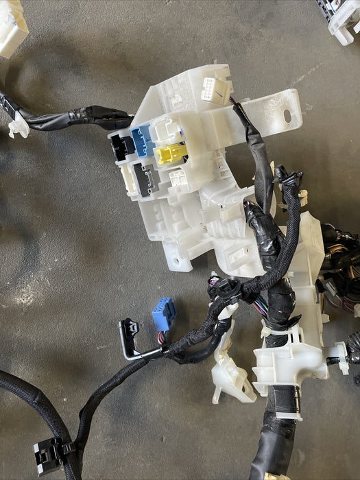 2014 TOYOTA PRIUS V BASE CHASSIS MAIN BODY FLOOR HARNESS OEM