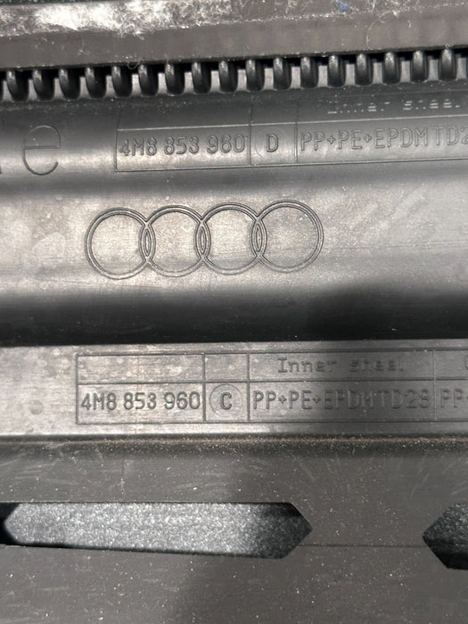 2020 AUDI RS Q8 FRONT RIGHT LOWER DOOR MOLDING CARBON FIBER TRIM OEM 4M8 853 960