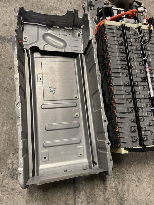 2014 TOYOTA PRIUS V REAR HYBRID FUEL BATTERY CELLS ASSEMBLY OEM G9280-76011