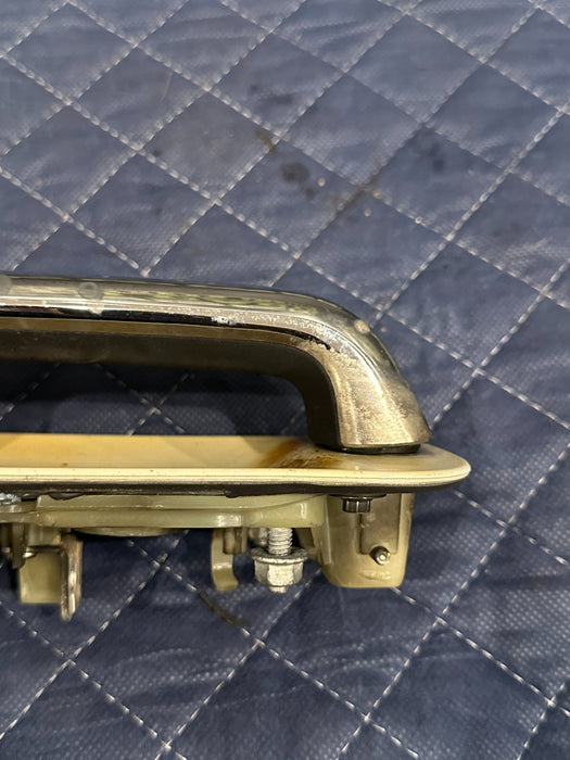 2017-2019 FORD F250 F350 REAR RIGHT DOOR HANDLE TRI COAT (UG) OEM *BURN DAMAGE*