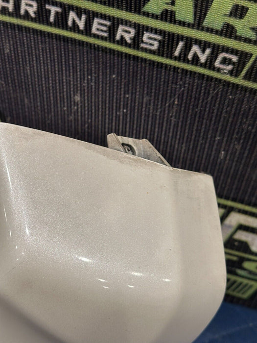 2017-2019 FORD F250 F350 F450 LEFT CAB CORNER METALLIC WHITE (UG) OEM {READ}