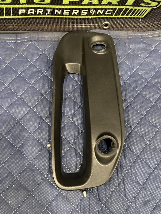 2024 DODGE RAM 3500 LARAMIE FRONT RIGHT FOG LIGHT LAMP BEZEL OEM 68384312AA