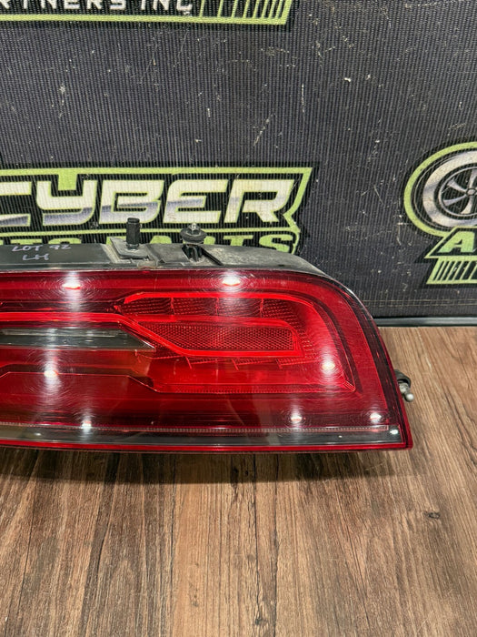 2014 2015 AUDI R8 V10 DRIVER SIDE LED TAIL LIGHT OEM *READ/VERY MINOR CRACK*
