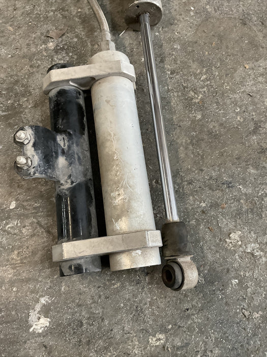 2018 FORD F350 REAR AFTERMARKET STRYKER 4 INCH SHOCK STRUT W/ DUAL RESERVOIR