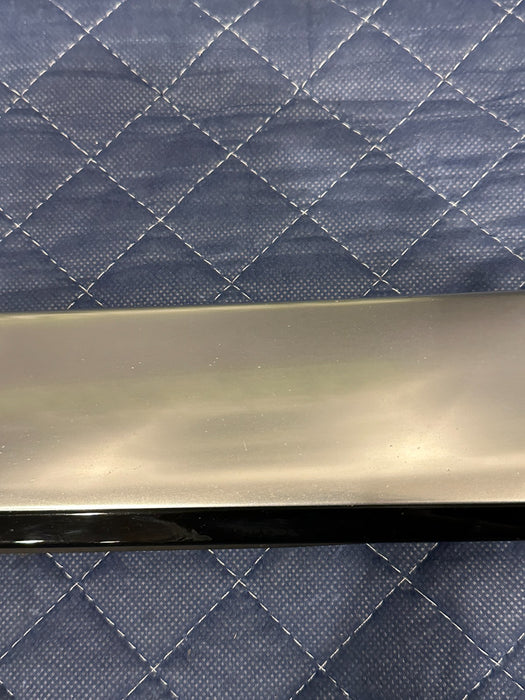 2014 AUDI R8 SPYDER RIGHT WINDSHIELD PILLAR MOLDING TRIM 427 853 266 D ~FLAW~