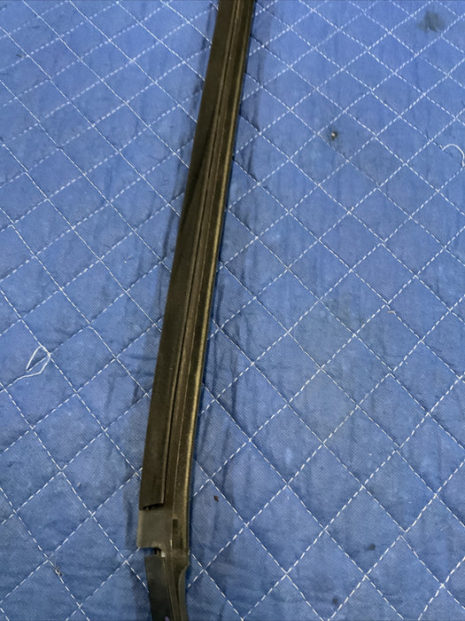 2018 NISSAN 370Z NISMO RIGHT PASSENGER SIDE EXTERIOR DOOR MOULDING TRIM~WEAR~