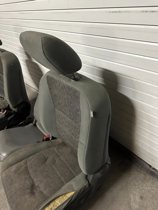 2015 2016 2017 2018 RAM 2500 3500 BIG HORN FRONT SEATS W/ JUMP SEAT CONSOLE OEM