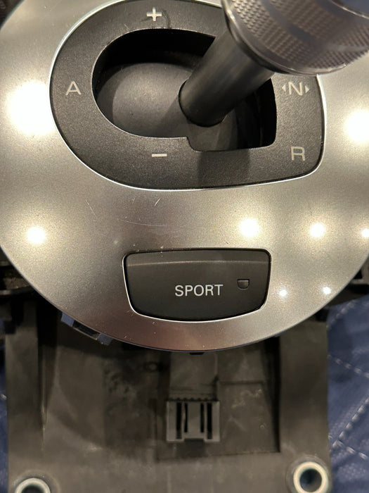 2014 AUDI R8 V10 AUTOMATIC TRANSMISSION GEAR SHIFTER ASSEMBLY OEM 420 713 041 E