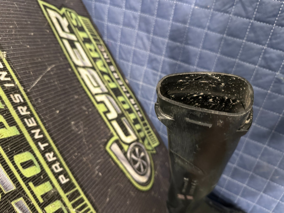 2018 AUDI R8 PASSENGER RIGHT AIR INTAKE DUCT TUBE OEM 4S0 129 520 F