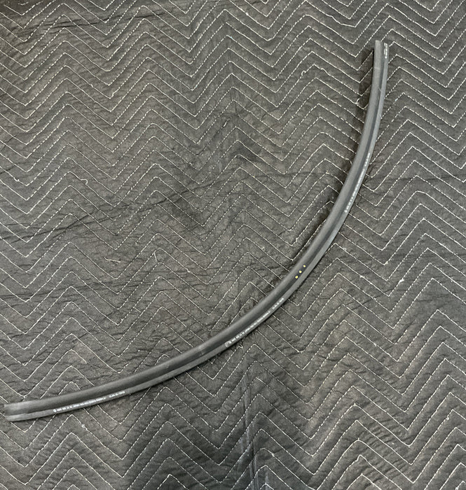 2017 MERCEDES AMG C63 FRONT BUMPER RUBBER SEAL  A205628 13 00 OEM
