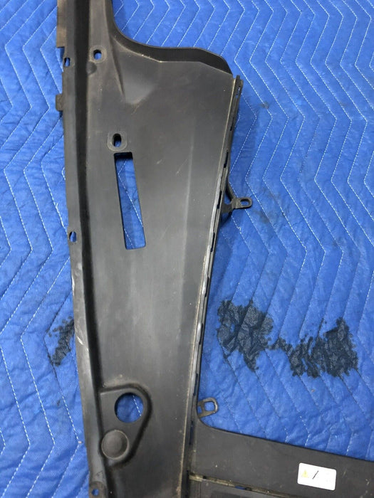 2011 BMW 550i F10 5 SERIES OEM FRONT RIGHT SUPPORT SEAL COVER 51757019804