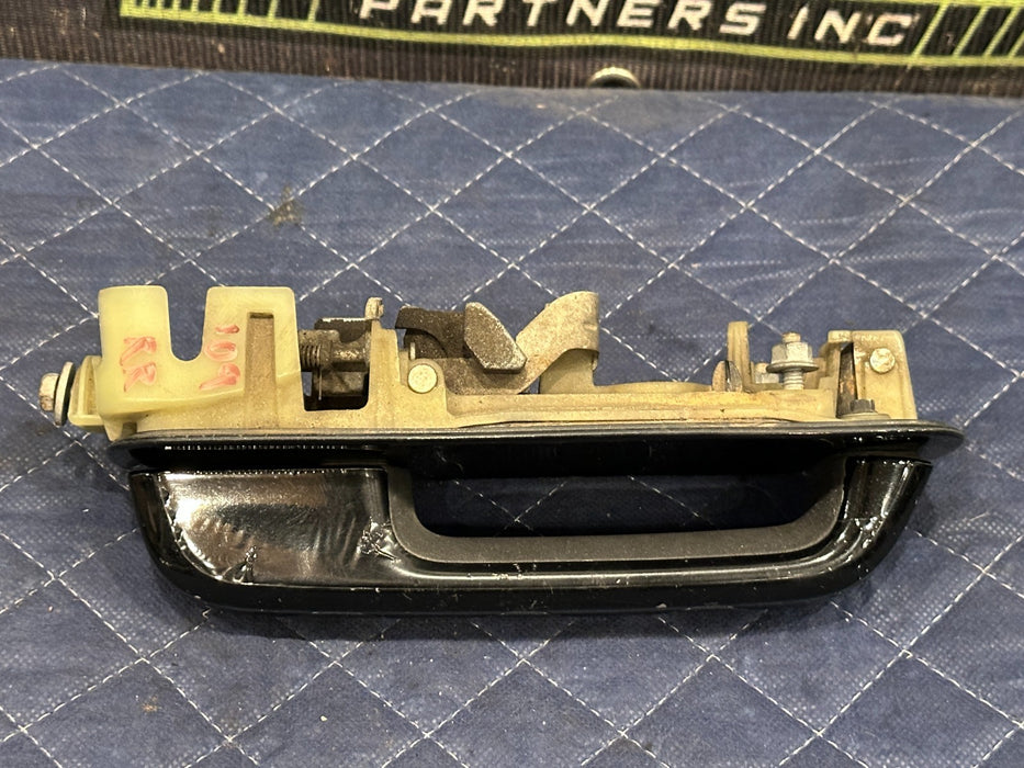 2017-2019 FORD F250 F350 F450 REAR RIGHT DOOR HANDLE OEM BLACK PEARL G1 *FLAW*