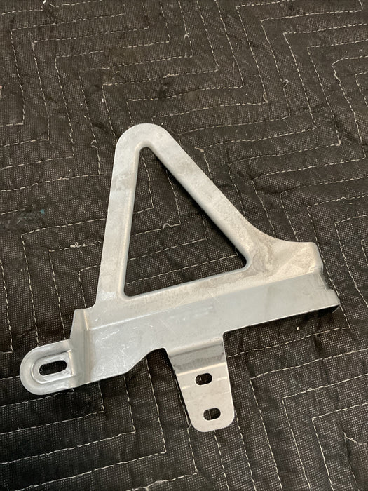 2017 MERCEDES-BENZ C63 AMG CONVERTIBLE TOP HYDRAULIC PUMP BRACKET 205 795 00 00