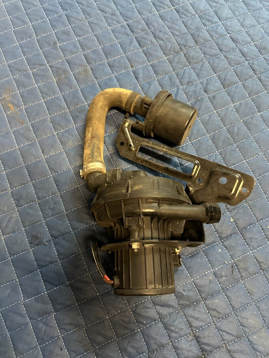 2014 AUDI R8 V10 OEM SECONDARY AIR PUMP