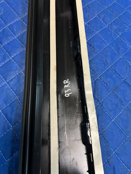 2017-2019 FORD F250 F350 REAR RIGHT GLOSS BLACK B PILLAR DOOR TRIM OEM *READ*