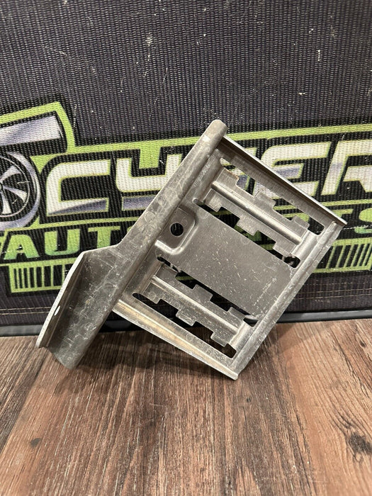 2017-18 AUDI R8 FRONT RIGHT FUSE BRACKET OEM 4S0 937 540 B