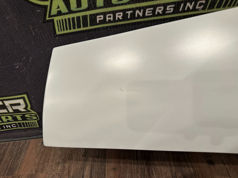 2017-2018 AUDI R8 SPYDER REAR PASSENGER QUARTER PANEL METALLIC WHITE *DAMAGE*