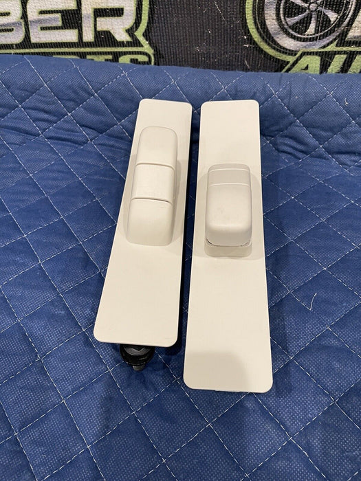 2022 FORD F250 LIMITED REAR LEFT RIGHT SEATBELTS SEATBELT ADJUSTERS PAIR OEM (2)