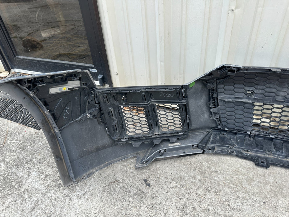 2017 2018 AUDI R8 FRONT BUMPER COVER ASSEMBLY W/ GRILLES OEM SILVER