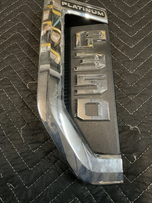 2017-2019 FORD F350 PLATINUM DIESEL 6.7L LH DRIVER FENDER BADGE EMBLEM OEM