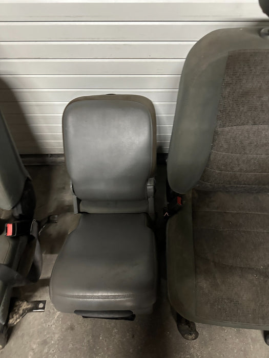 2015 2016 2017 2018 RAM 2500 3500 BIG HORN FRONT SEATS W/ JUMP SEAT CONSOLE OEM
