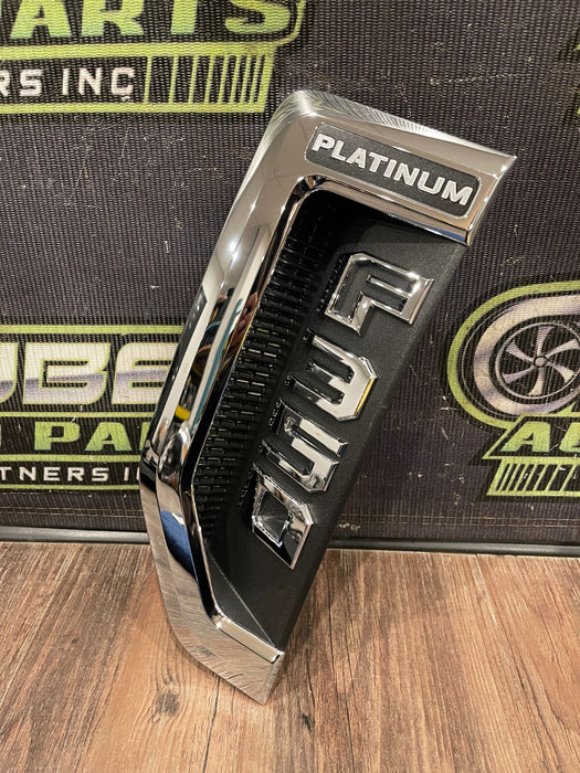 2020-2022 FORD F350 PLATINUM DRIVER LEFT CHROME FENDER EMBLEM BADGE OEM *MINT*