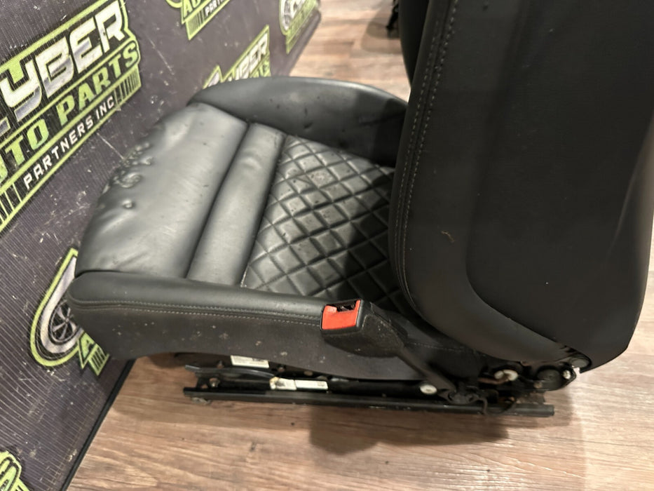 2017 2021 AUDI R8 PLUS RIGHT PASSENGER OEM GENUINE DIAMOND STITCHED ~WEAR~