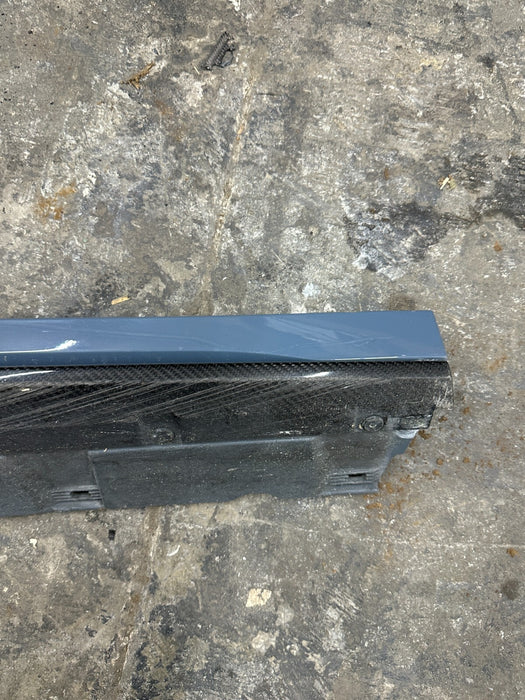 2021 AUDI R8 KEMORA GREY RIGHT PASSENGER CARBON FIBER SIDE SKIRT  *BURN DAMGE*