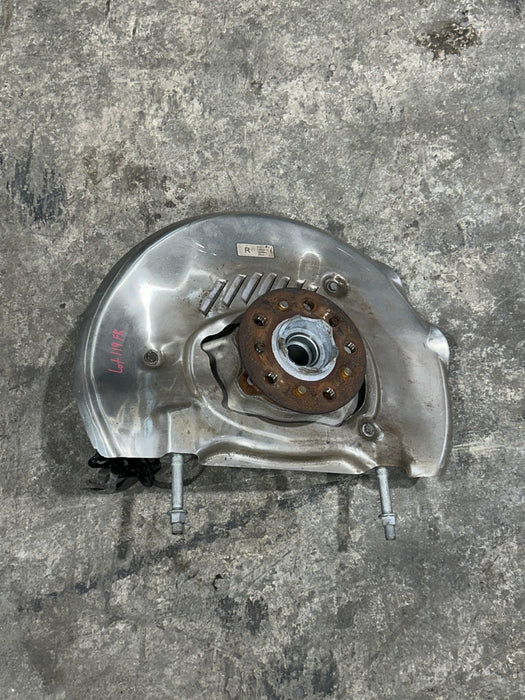 2024 BMW M3 M4 G80 G82 FRONT RIGHT SPINDLE KNUCKLE HUB OEM 8K MILES